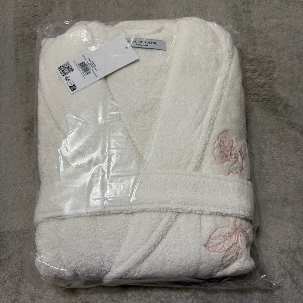 🆕Anne de Solene White Embroidered Robe nwt - Picture 5 of 5